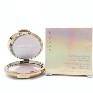 BECCA Opal Flashes Jade Highlighter